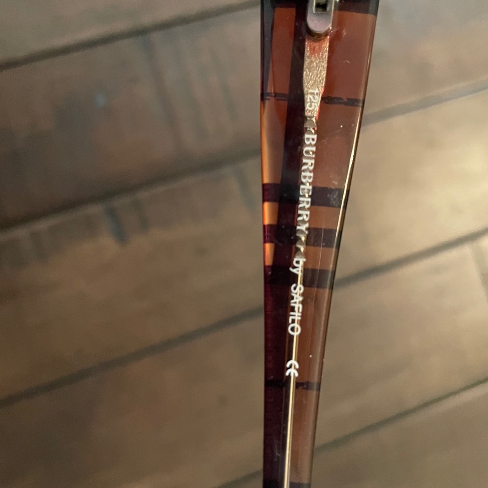Burberry Sunglasses - Picture 3 of 4